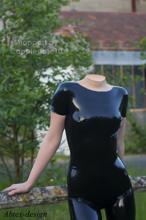 headless 0056 - 1 Latex with neck
Keywords: NBM;NaturalBodyMagic;nbmdetachment;detachable;detached;dullahan;headless;headlesswomen;headlesswoman;headlessgirl;detachedpeople;detachedhead